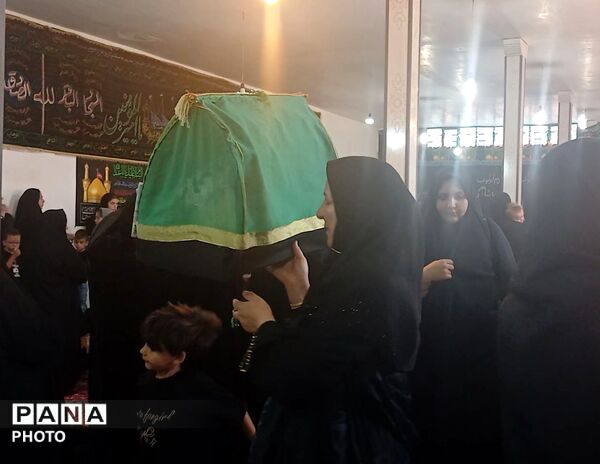 برگزاری همایش باشکوه شیرخوارگان حسینی با حضور خانواده‌ها و نوزادان