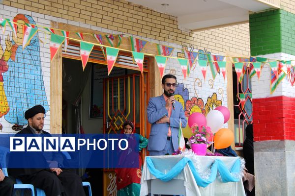 فرود هزار درنای کاغذی بر بام مدارس