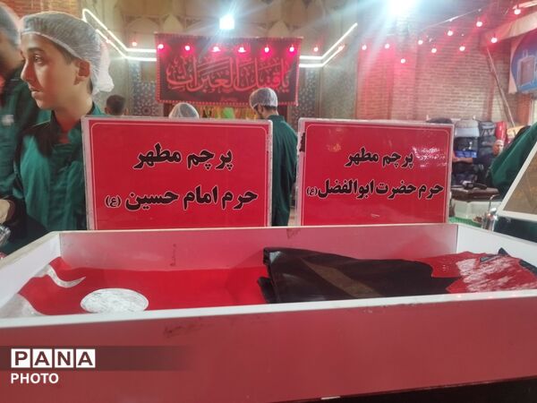 جرعه‌ای ارادت به نیت مادر؛ میزبانی چایخانه حضرت زهرا (س) در شب ۱۷۱ فراق رهبر معظم انقلاب اسلامی 
