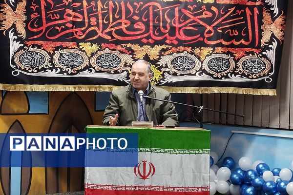 گردهمایی انجمن شعر و ادب فرهنگیان در دبستان طالقانی ناحیه دو شهرری 