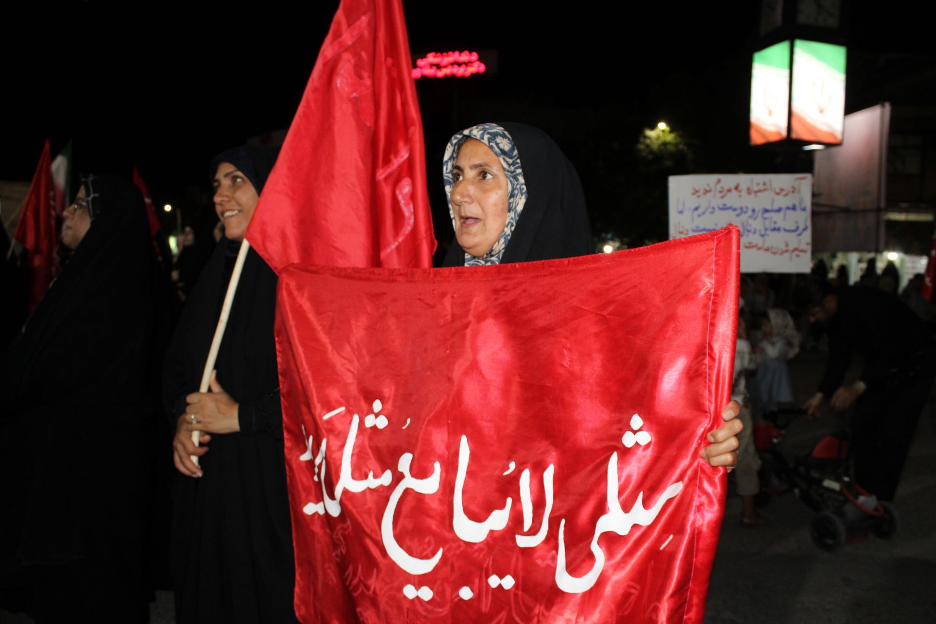 میدان ارشاد سملقان؛ کانون جوشش غیرت و وحدت مردمی در تجمعات شبانه
