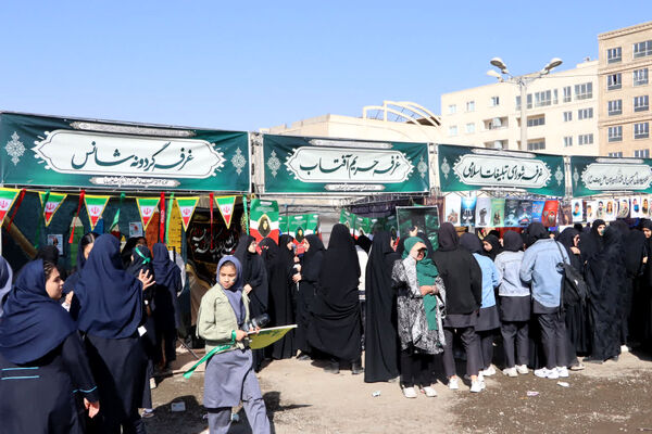 راهپیمایی روز دانش‌آموز در محمدشهر کرج 