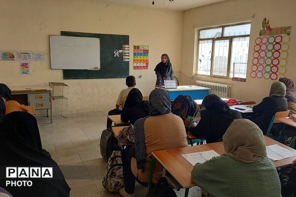 تلاقی سلامت روان و مشارکت دانش‌آموزان؛ آغاز هفته بهداشت روان همزمان با انتخابات همیار مشاور