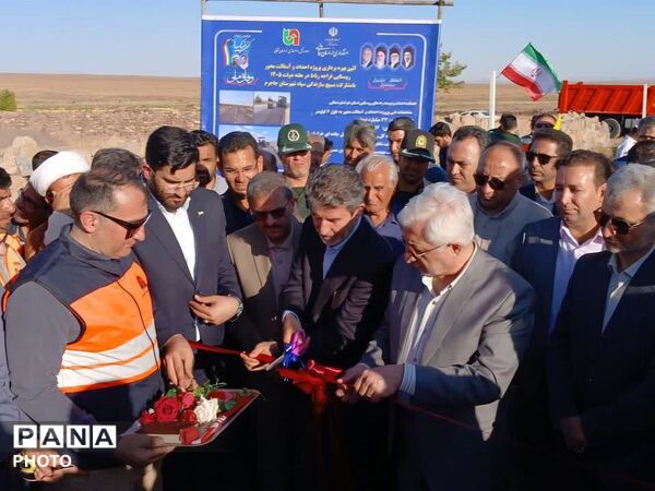 بازدید استاندار خراسان شمالی از پروژه‌های هفته دولت در شهرستان جاجرم