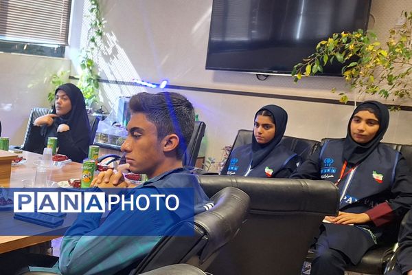 جلسه هم اندیشی و تجلیل از خبرنگاران پانا در شیراز 