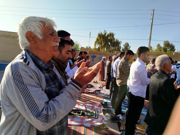 نماز عید فطر ۱۴۰۴ در روستای ظفرآباد شیراز اقامه شد