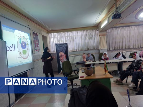 کارگاه آشنایی دانش‌آموزان با سلول‌های بنیادی و کاربردی