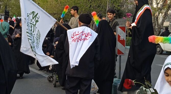 چهلم شهداى میناب در خیابان حجاب