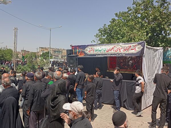 تعزیه خوانی عاشورا در روستای برزنون