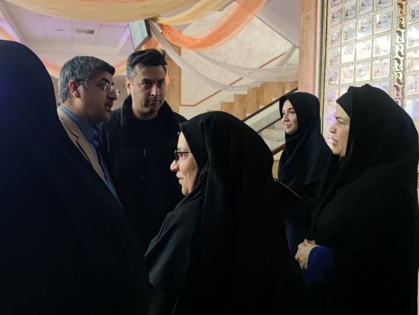 بازدید معاون پرورشی و تربیت بدنی ناحیه سه از دبیرستان مصلی‌نژاد ام البنین 
