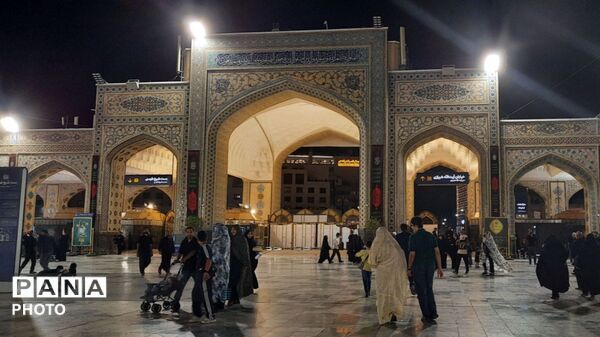 زیارتی دلچسب در حرم امام مهربانی ها با عطر شهدای میناب