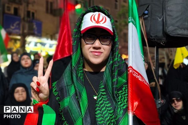 قرار شبانه مردم نسیم شهری در بهارستان دو