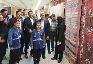 نمایشگاه دست‌‎بافته‌ها در شیراز