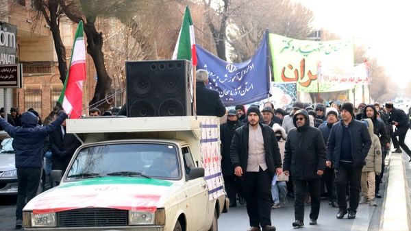 حضور گرم مردم تبریز در راهپیمایی 22 بهمن