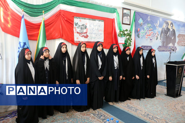 برپایی جشن «حضور تا ظهور» در دبیرستان شهیده حسنی سعدی قم