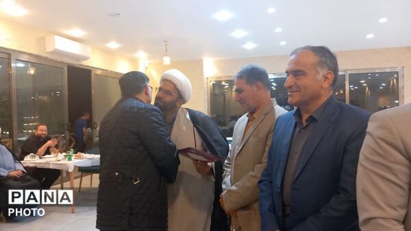 معلم، ستون جامعه؛ جشنی برای تقدیر از سال‌ها خدمت و ایثار