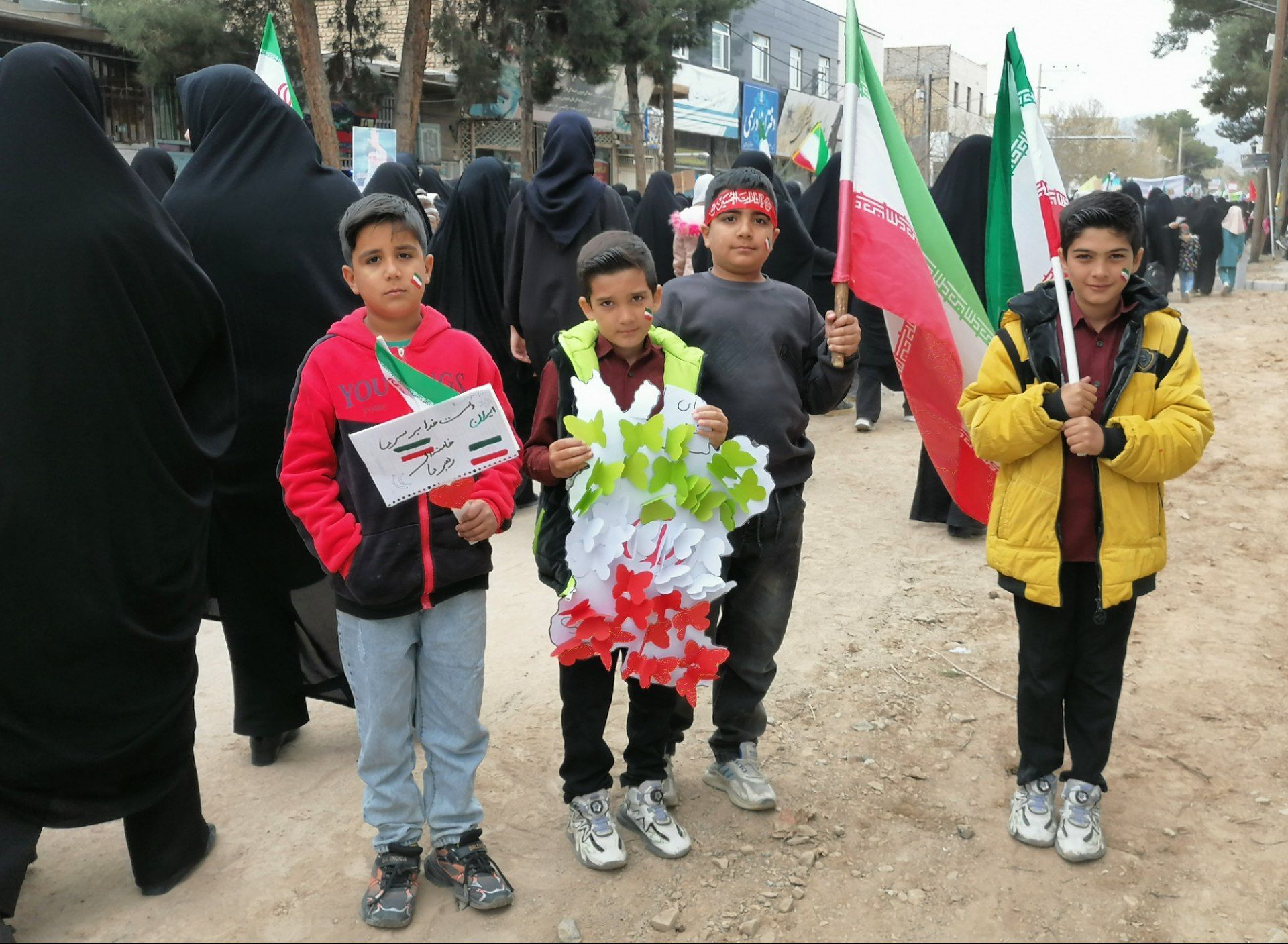 راهپیمایی نوجوانان و کودکان در روز قدس در شهرستان خلیل آباد