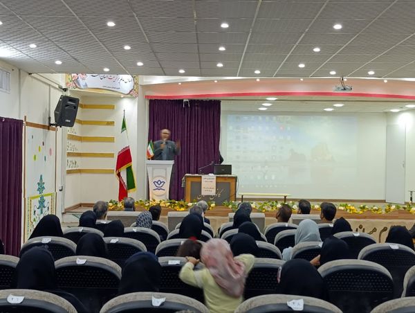اولین جلسه انجمن اولیا و مربیان دبیرستان رئیس زاده شهرستان خلیل آباد 