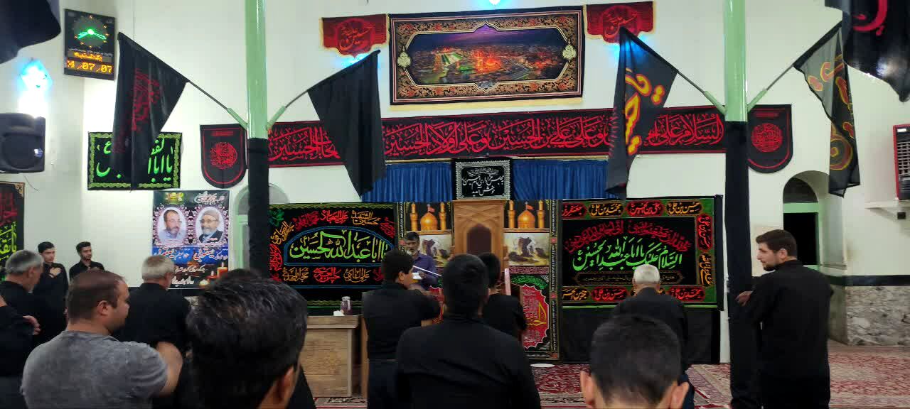 یک جهان حیران از عشق ما به حسین(ع)
