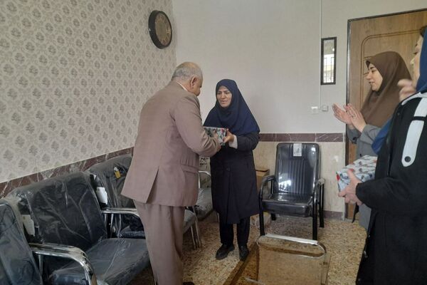 بازدید مدیر و کارشناسان سازمان دانش‌آموزی کردستان از مدارس سنندج