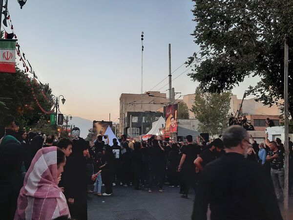 عشاق دلسوخته سیدالشهدا شام غریبان را با آتش زدن خیمه‌‌ها به پایان رساندند