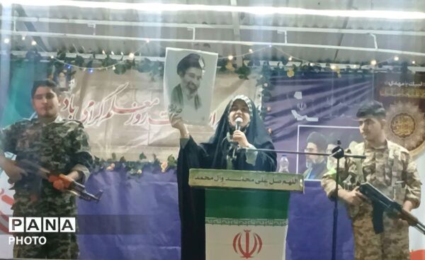 حماسه آفرینی فرهنگیان در شصت و هشتمین شب تجمعات مردمی کامیاران 