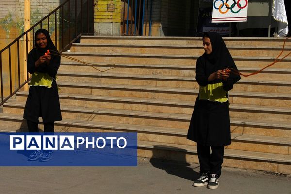 المپیاد ورزشی درون مدرسه‌ای دبیرستان نرجس باقرشهر 