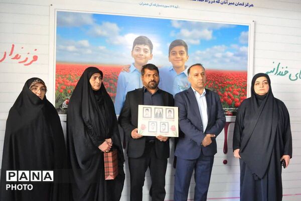 گرامیداشت شهدای والامقام و افتتاح زمین چمن مصنوعی و اتاق ورزش دبیرستان منتظرین شاهد ورامین