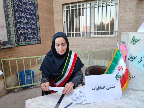 انتخابات شورای دانش‌آموزی در تمام مدارس شهرستان ملارد 