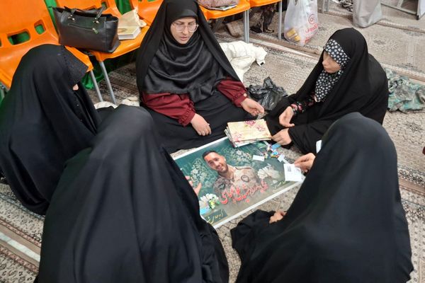 اعتکاف دانش‌آموزان در مسجد امام حسین رباط‌کریم