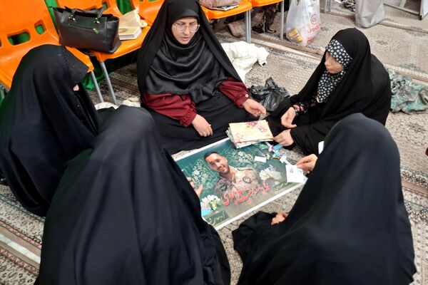 اعتکاف دانش‌آموزان در مسجد امام حسین رباط‌کریم