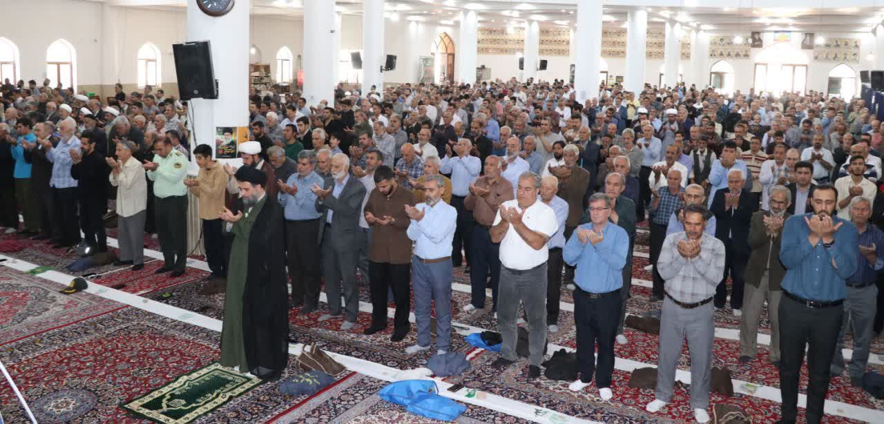 جلوه‌هایی از وحدت، ایمان و همدلی مردم نظرآباد در نماز جمعه 