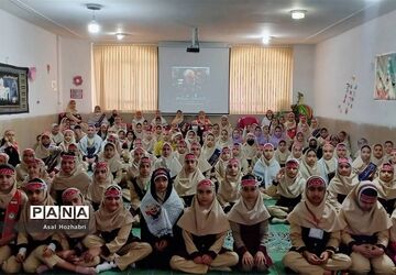  زنگ مقاومت به مناسبت سالگرد شهادت سردار دلها حاج قاسم سلیمانی در دبستان استقلال‌ شهرضا
