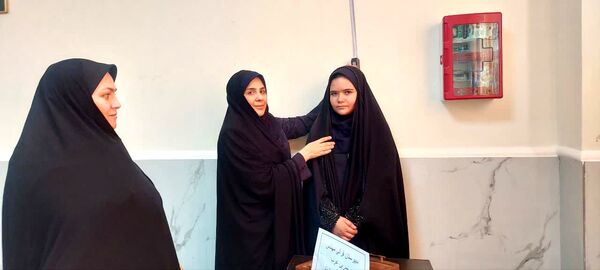 افتتاح اتاق بهداشت در دبیرستان نسرین عرب ساوه