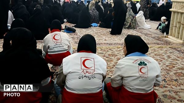 گرامیداشت روز هلال‌احمر با استقرار نیروهای امدادی در محل برگزاری نماز جمعه