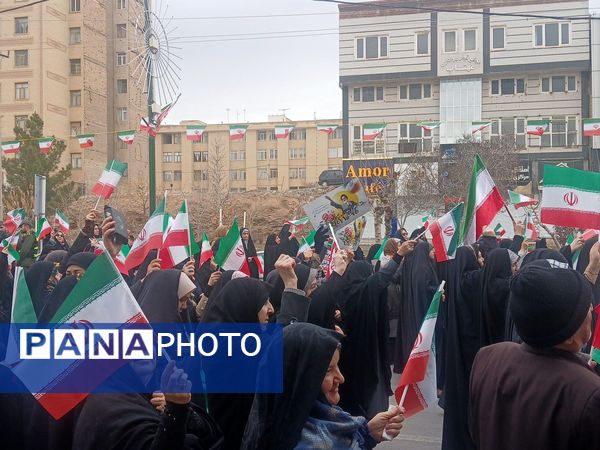 ۲۲ بهمن؛ تجلی حضور نسل‌ها در سالروز پیروزی انقلاب اسلامی 