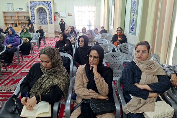 دومین جلسه آموزش خانواده در دبیرستان پویش