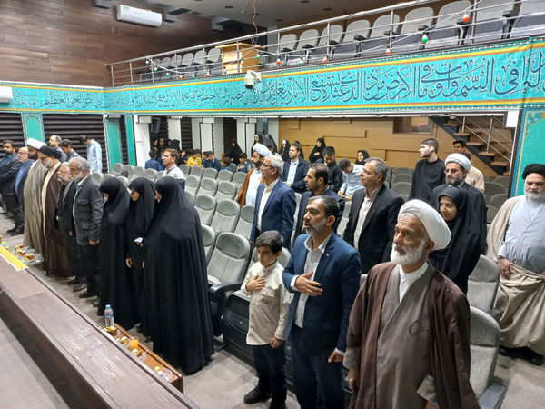 آیین افتتاح زمین چمن مدرسه بهار نور معرفت در قم