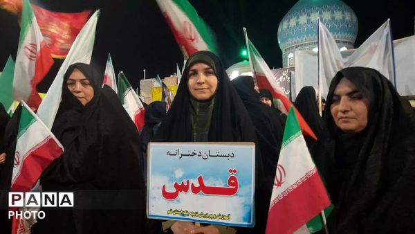 حضور حماسی مدارس قم در تجمعات شبانه آستان مقدس امامزاده موسی مبرقع(ع)