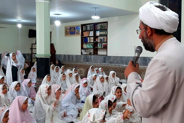 برپایی جشن عبادت و بندگی در مسجد ناحیه 2 بهارستان