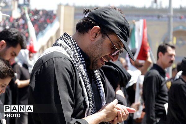 آخرین وداع ملت ایران با رهبر شهید 