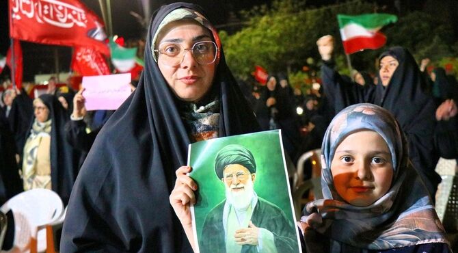 فرهنگیان دلیجان در صحنه پاسداشت ارزش‌های انقلابی و اسلامی