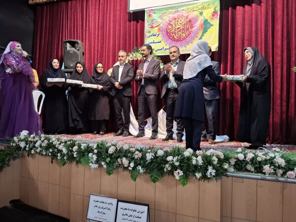 گرامیداشت روز مادر مدرسه دخترانه ۱۷ شهریور 