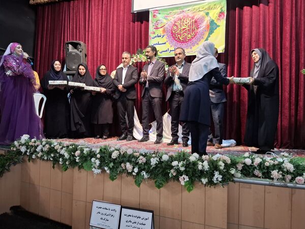 گرامیداشت روز مادر مدرسه دخترانه ۱۷ شهریور 