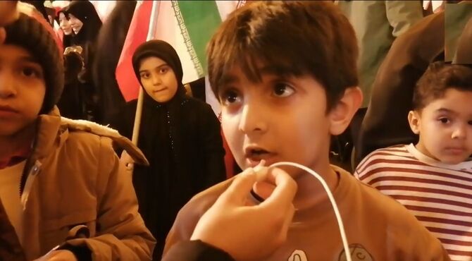 تجمعات شبانه مردم انقلابی قم در هیات رزمندگان اسلام
