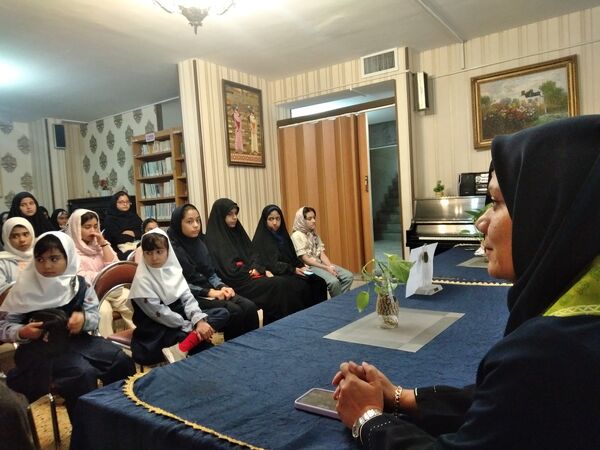 آموزش مقدماتی خبرنگاری در کانون ١۵ خرداد ناحیه ٣ آغاز شد