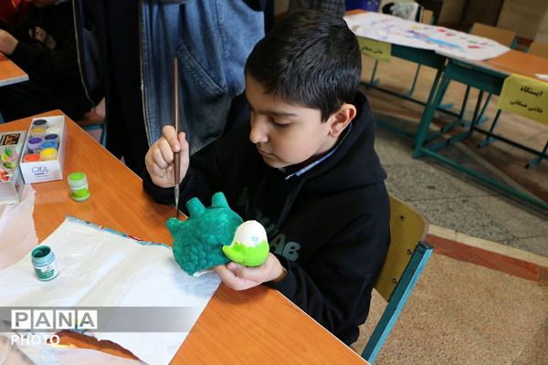 توزیع شیر رایگان در دبستان علی‌اکبر طالبی شهرری