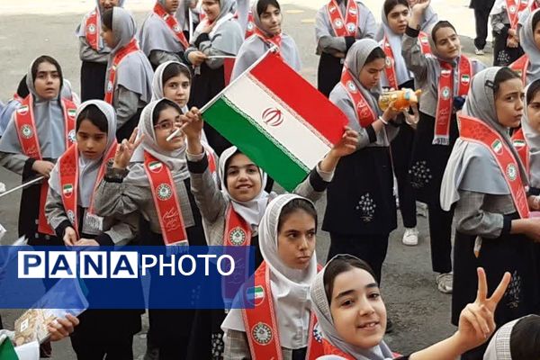 جشن پیروری انقلاب اسلامی در دبستان شهید آقچه‌لو رباط‌کریم