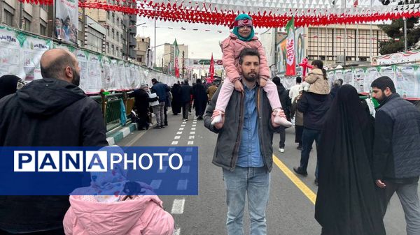 راهپیمایى ٢٢ بهمن در چهل و هفتمین سالگرد پیروزى انقلاب اسلامى