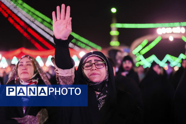 همخوانی سرود «سلام یا مهدی» با حضور ابوذر روحی در مسجد جمکران